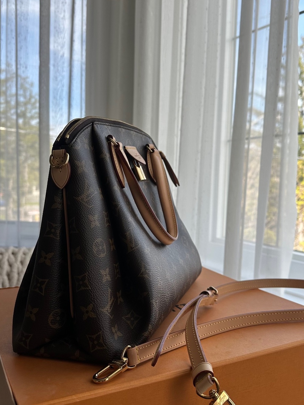Louis Vuitton Monogram Canvas Rivoli MM Bag - Picture 3 of 8